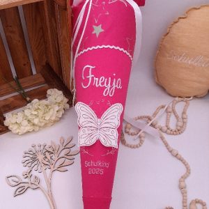 Schultüte Schmetterling 3D im Blütenkranz, passend zum Sternzaubär von Ergobag