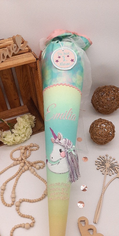 Schultüte Einhorn mit 3D-Mähne, passend zum Ergobag Zaubärwelt