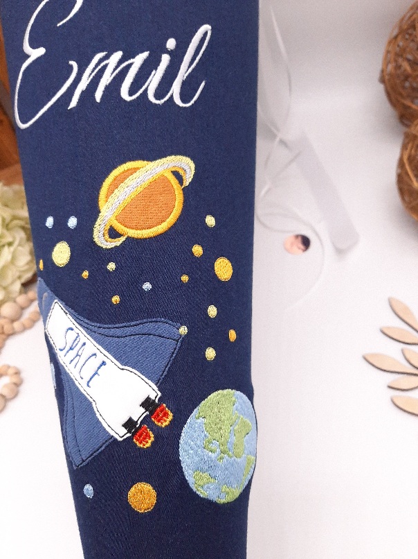 Schultüte Weltraum, Stoffschultüte mit dem Thema Weltall, Rakete und Planeten – Bild 7