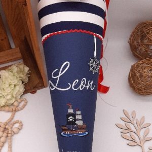 Schultüte mit Piratenschiff